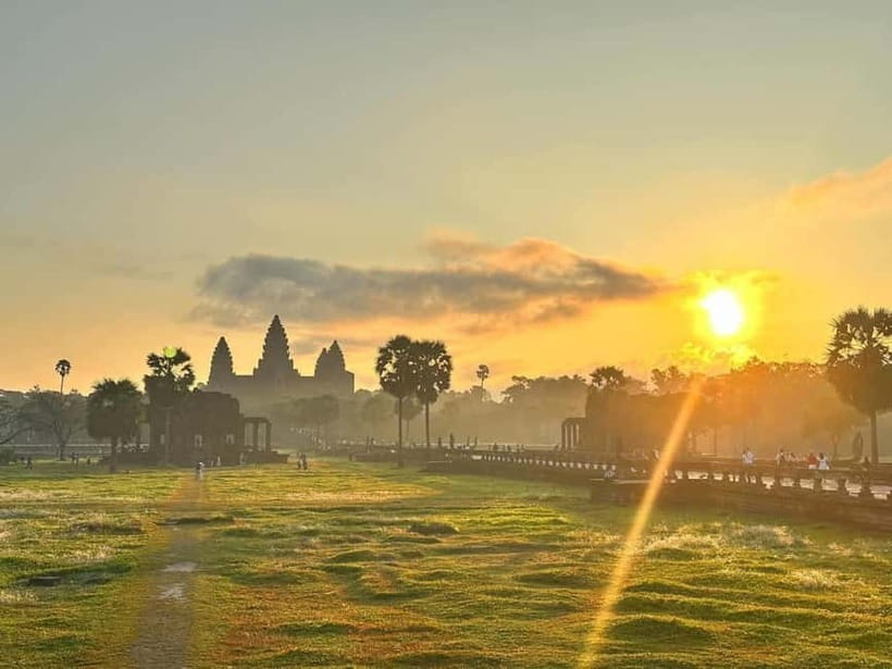 Siem Reap: Angkor Wat Private Tour with Sunrise - Angkor Wat: more than a sunrise photograph