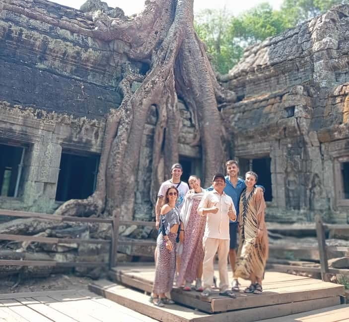 Siem Reap: Angkor Wat Small-Group Day Tour - Guide quality matters more than the cheap price