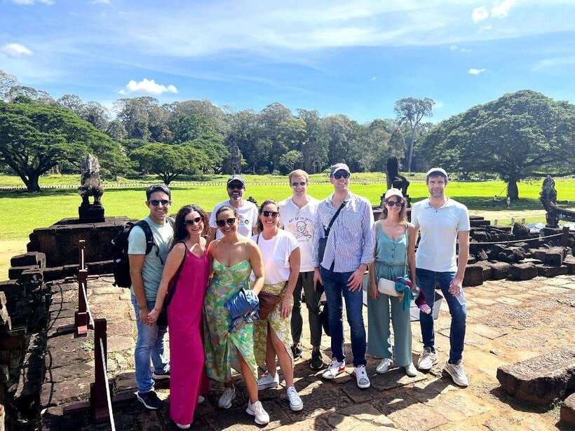 Siem Reap: Angkor Wat: Small-Group Sunrise Tour - Breakfast at Srah Srang and a needed pause