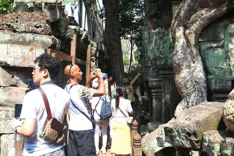 Siem Reap: Angkor Wat: Small-Group Sunrise Tour - What the $16 price really covers
