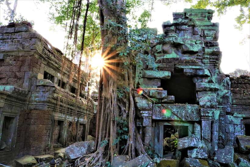 Siem Reap: Angkor Wat Sunrise and Best Temples Tour - Sunrise at Angkor Wat