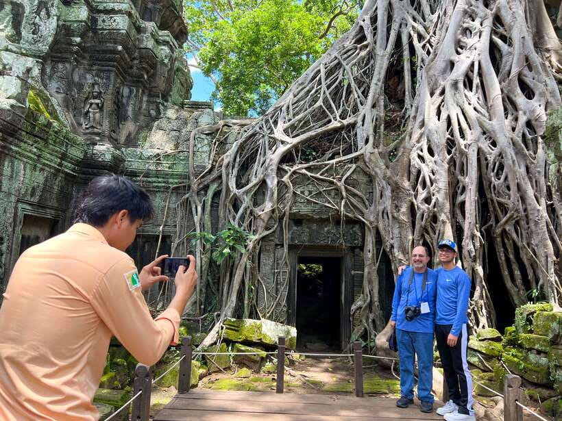 Siem Reap: Angkor Wat Sunrise Small Group tour and Breakfast - Key points at a glance