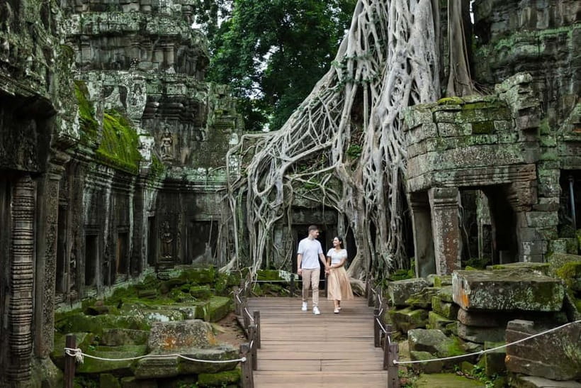 Siem Reap: Angkor Wat Sunrise Small Group tour and Breakfast - Breakfast at Srah Srang and palm cake in Preah Dak