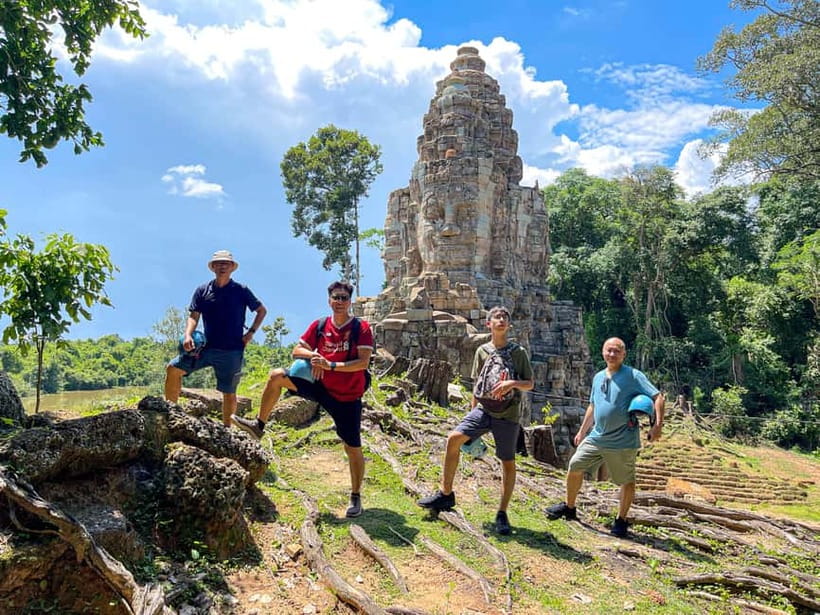 Siem Reap: Angkor Wat Sunrise Small Group tour and Breakfast - The royal viewing platforms