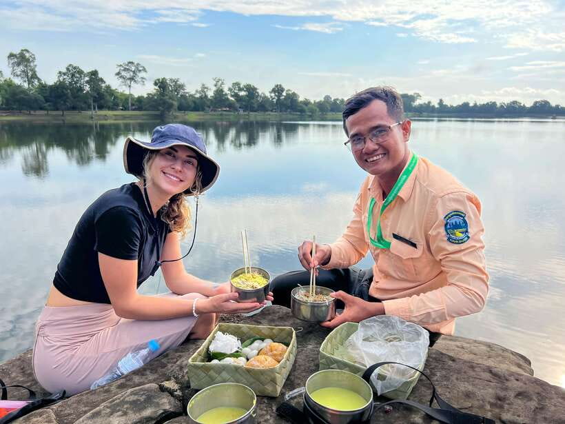 Siem Reap: Angkor Wat Sunrise Tour via Tuk Tuk & Breakfast - Khmer breakfast in Preah Dak village