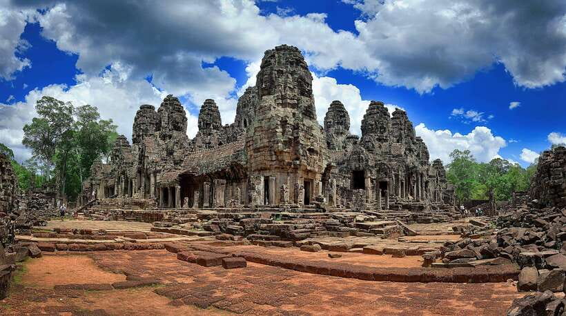 Siem Reap: Angkor Wat Sunrise Tour With Small Group - What the guide adds to the experience