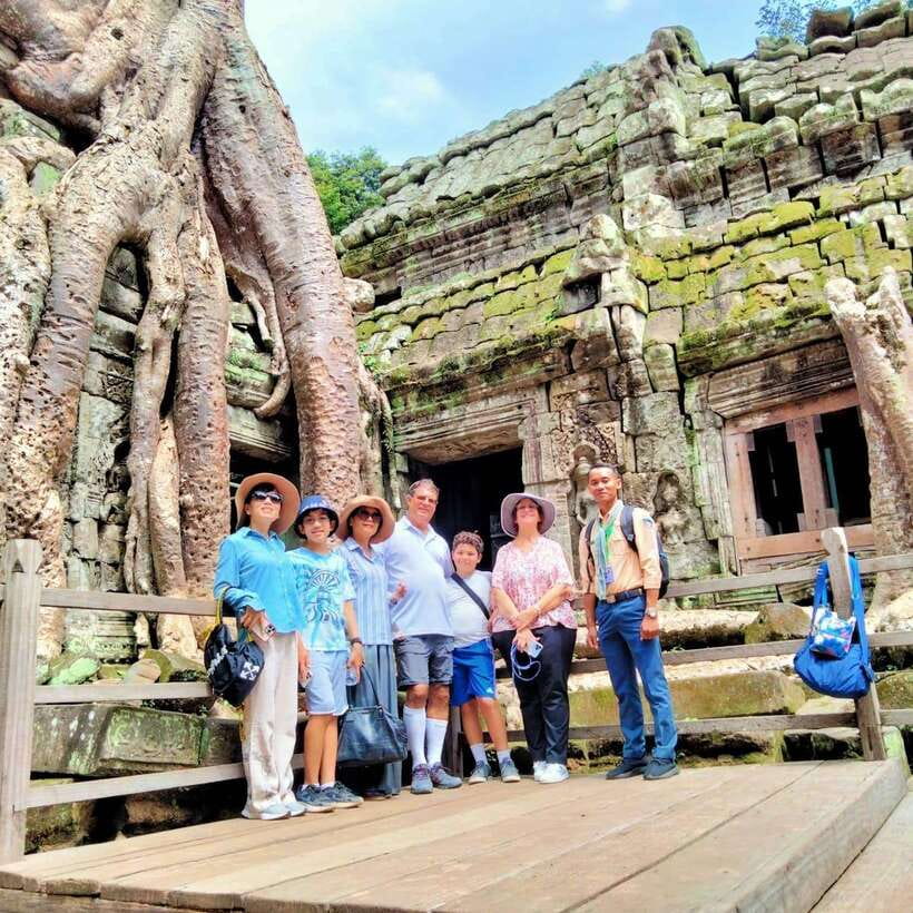 Siem Reap: Angkor Wat Sunrise Tour With Small Group - Bayon’s stone faces and the heart of Angkor Thom