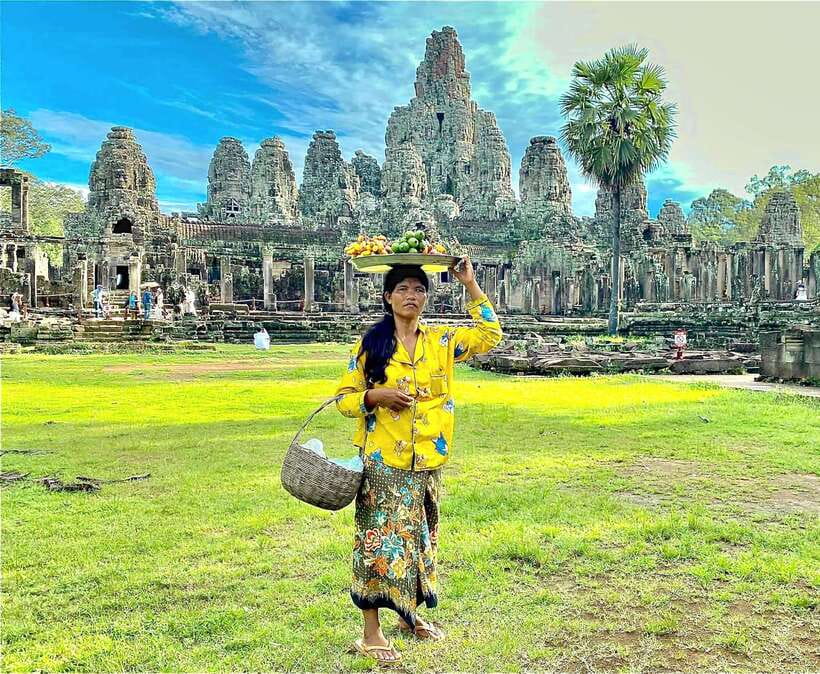 Siem Reap: Angkor Wat Sunrise Tour With Small Group - Ta Prohm, roots, corridors, and a two-hour finish
