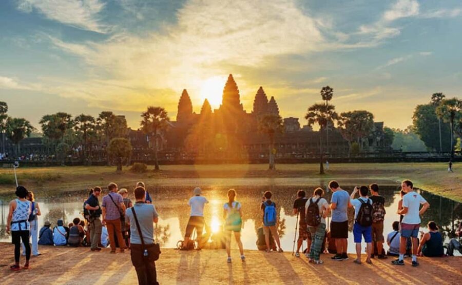Siem Reap: Angkor Wat Sunrise Tour with Spanish Guide - Why this Angkor Wat tour works well