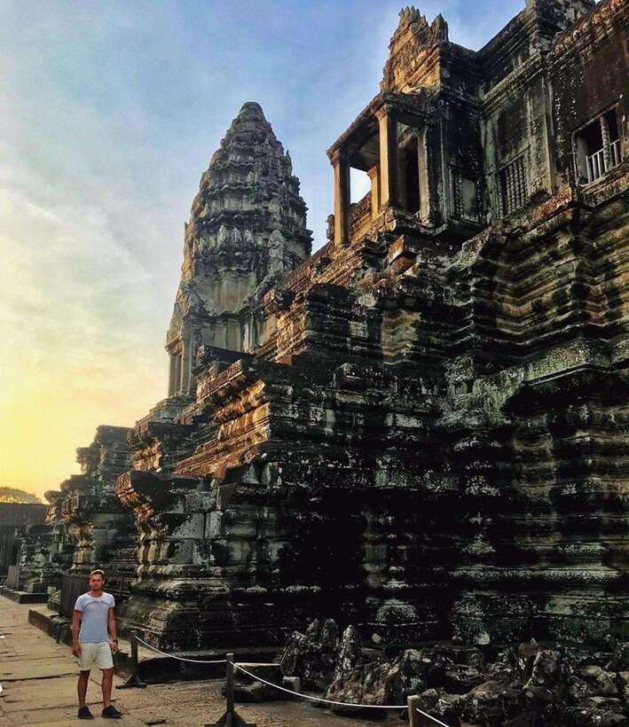 Siem Reap: Angkor Wat Sunrise Tour with Spanish Guide - Baphuon and Bayon’s smiling faces