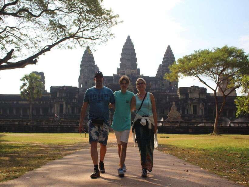 Siem Reap: Angkor Wat Tour Explore The Most Iconic Temples - The South Gate of Angkor Thom