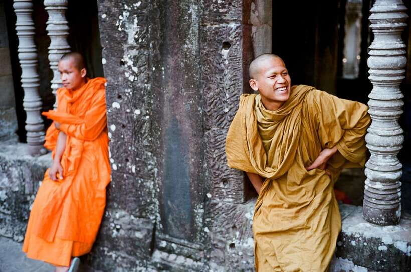 Siem Reap: Private Angkor Wat & Bakheng Mountain Sunset Tour - Phnom Bakheng and the sunset question