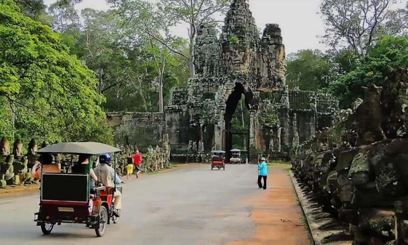 Siem Reap : Private Tuk-Tuk Tour of the Magnificent Temples. - The morning start and the Angkor Pass