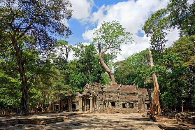 Siem Reap Tour: Angkor Wat Sunrise, Bayon, Ta Prohm, Banteay Srei - Angkor Thom’s South Gate in 20 minutes