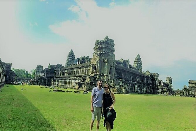 Siem Reap Tour: Angkor Wat Sunrise, Bayon, Ta Prohm, Banteay Srei - 5:00 a.m. pickup and the sunrise question
