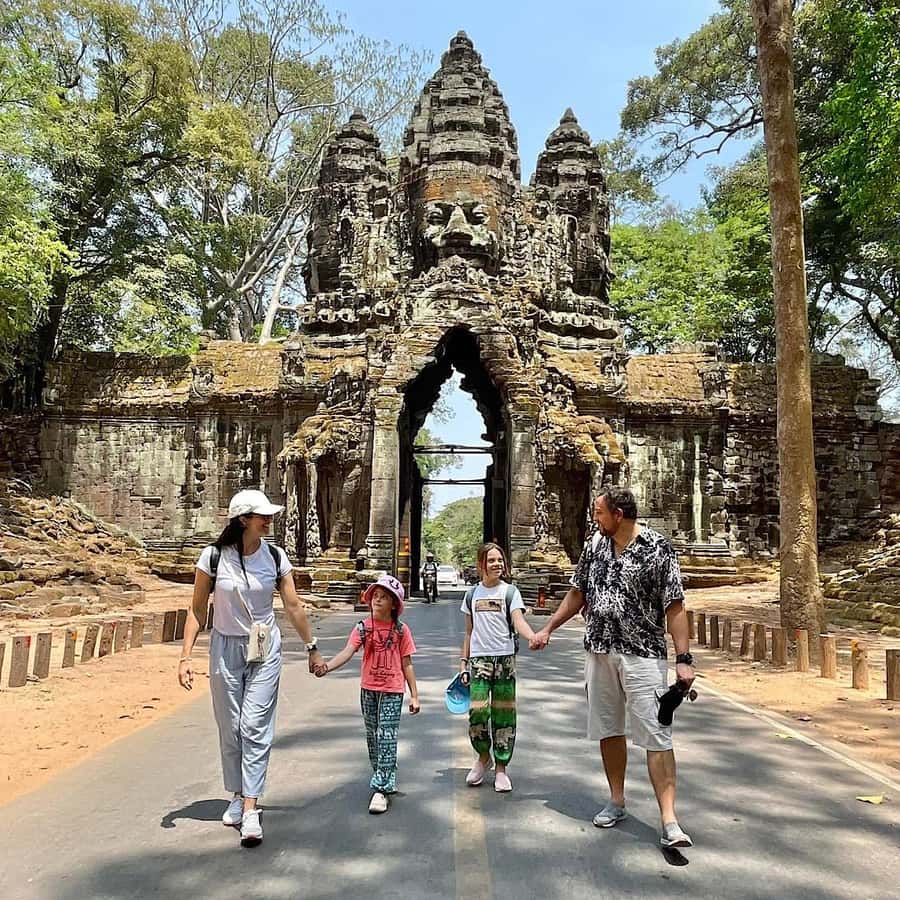 Siem Reap: Ultimate Angkor Wat Offbeat Experience by Jeep - Clothing, heat, and useful preparation