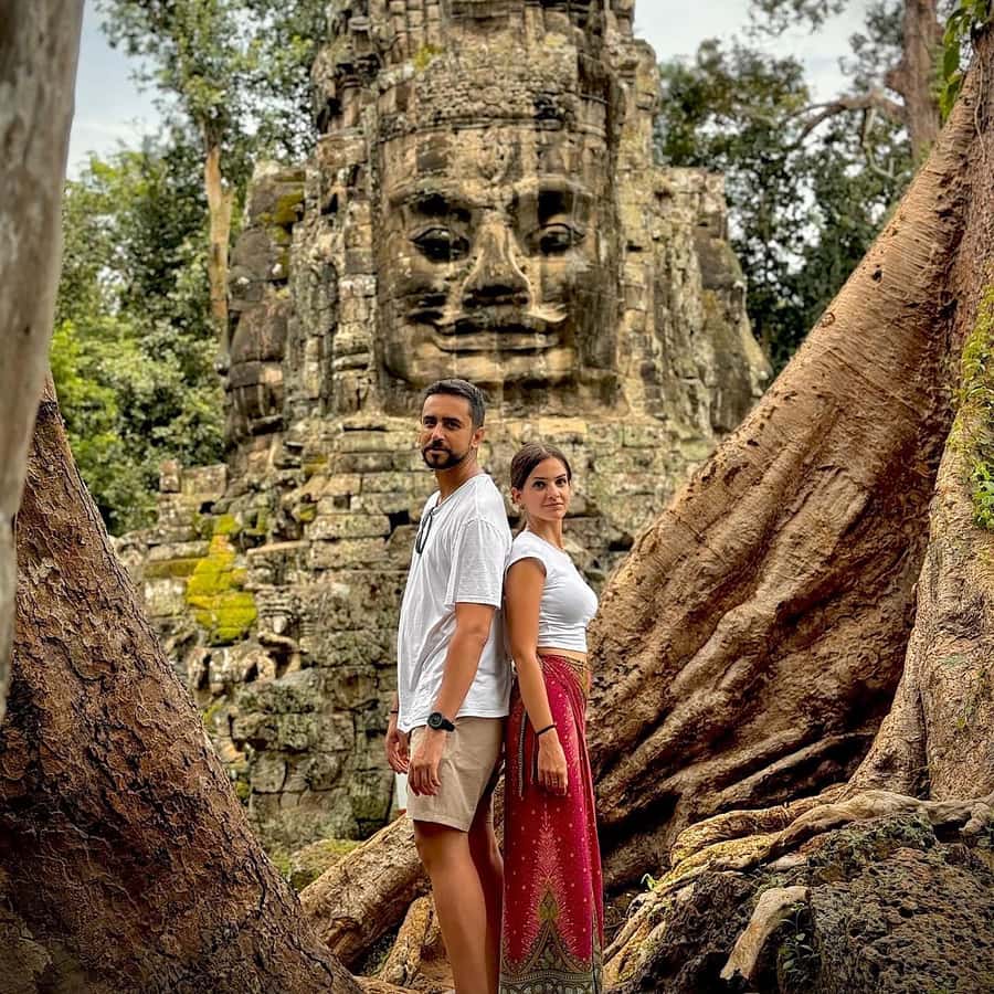 Siem Reap: Ultimate Angkor Wat Offbeat Experience by Jeep - Bayon and its famous stone faces