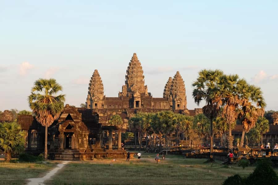 SiemReap: Private Angkor Wat Tour in English or German guide - Five details that shape the experience
