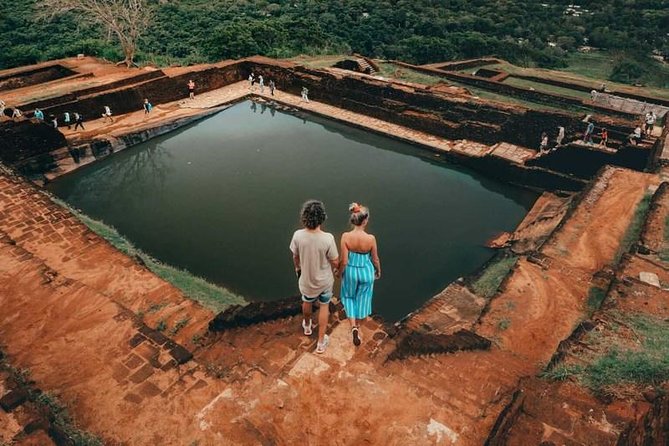 Sigiriya Rock and Dambulla Cave All Inclusive Private Day Trip - The early road to Sigiriya
