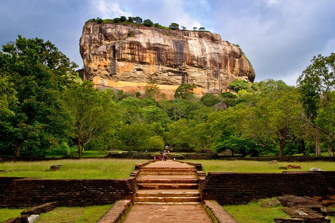 Sigiriya Rock and Dambulla Cave Temple Day Tour - The craft village adds a rural contrast