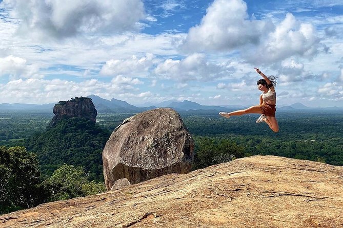 Sigiriya Rock and Dambulla Cave Temple Day Tour - Dambulla’s caves reward careful attention