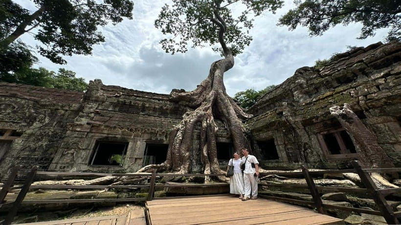 Small-Group Explore Angkor Wat Sunrise Tour with Guide - Angkor Thom and Bayon’s Stone Faces