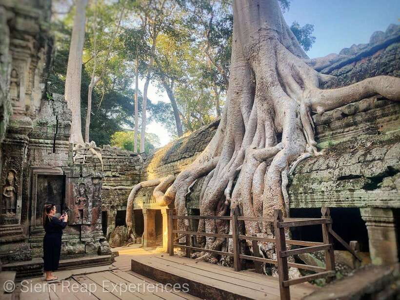 Small-Group Full Day Angkor wat Guide tour with Sun set - Pickup from Siem Reap and the ride to Angkor Wat