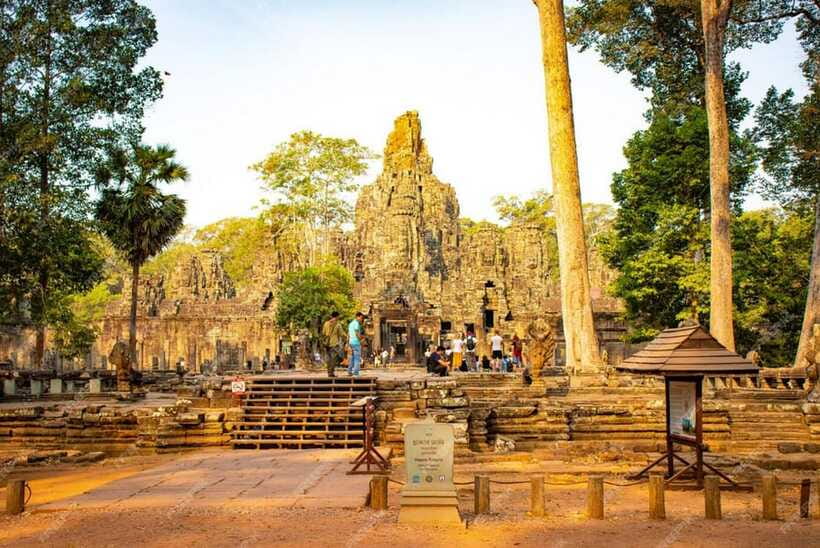 Sunrise at Angkor Wat and Small Tour with Tours Guide - Key points to know before booking