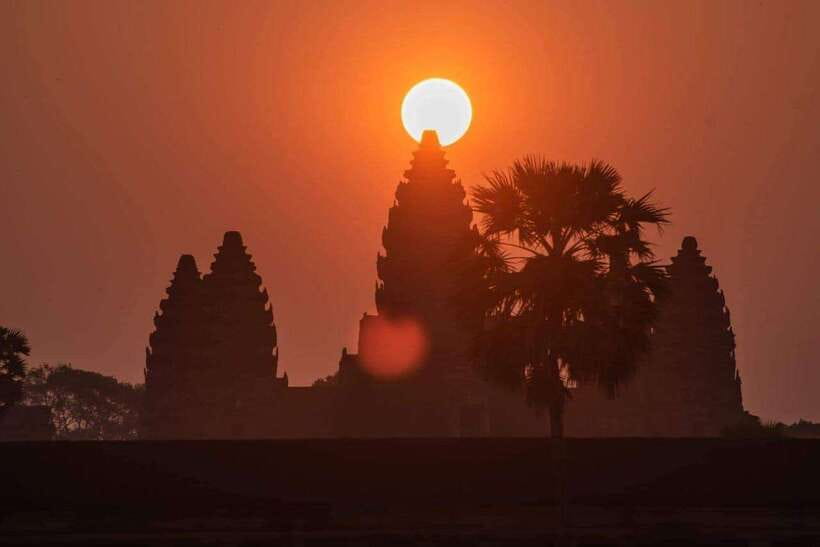 Sunrise at Angkor Wat Temple: 3-Hour Private Tour - The 4:40 AM pickup from Siem Reap