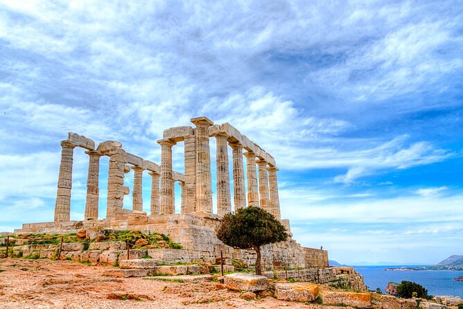 Sunset tour to Cape Sounio Poseidon Temple And Athens Riviera 5h - Lake Vouliagmeni: a 20-minute natural stop