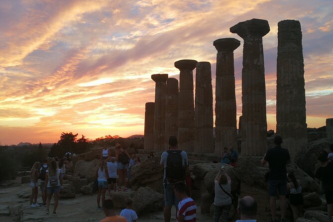 Sunset visit Valley of the Temples Agrigento - What the guides add to the ruins