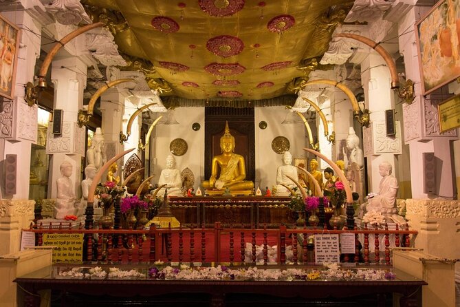 Temple of The Sacred Tooth Relic Entrance Ticket with Guide - Key points to know before you go
