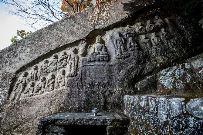 Temple Tour : Byeongpungam Seokbulsa Temple [Hiking+Cable car] - Walking from the temple to the fortress gate