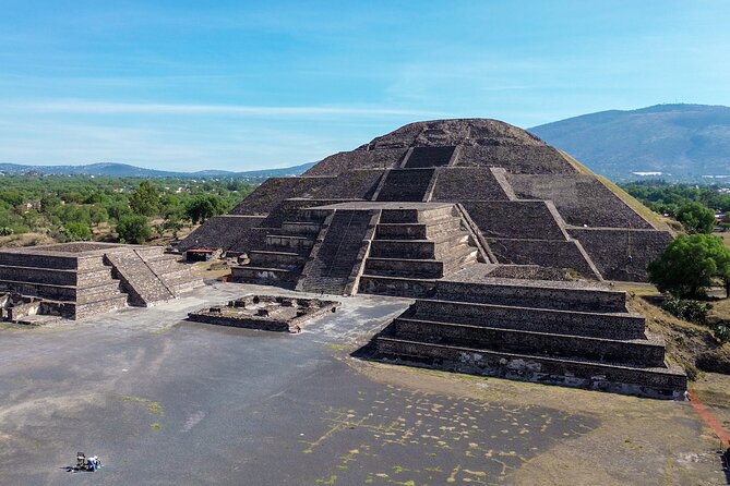 Teotihuacan, Guadalupe Shrine & Tlatelolco Day Tour with Lunch - A Big Mexico City Day for $39