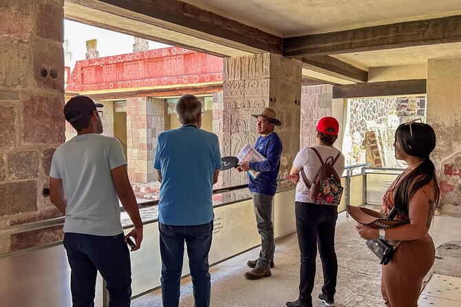 Teotihuacan, Guadalupe Shrine & Tlatelolco Day Tour with Lunch - Lunch, Music, and the Late Afternoon Meal