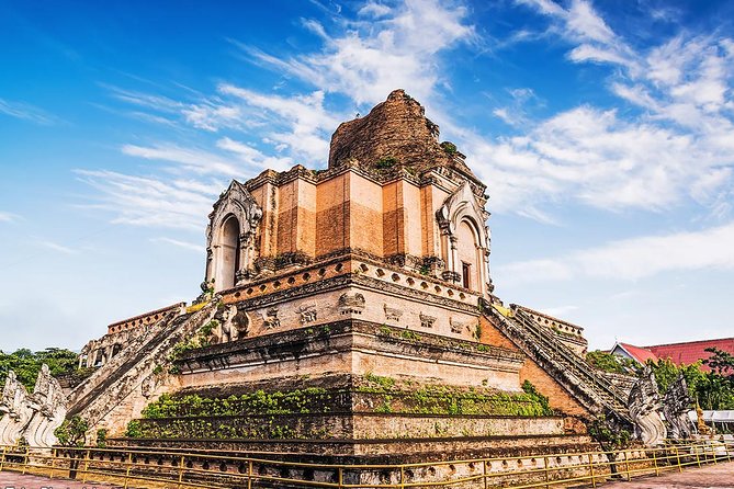 The Best City Tour View Points Wat Doi Suthep, Wat Chedi Luang and Wat Pha Lat - Wat Chedi Luang and the Big Brick Pagoda