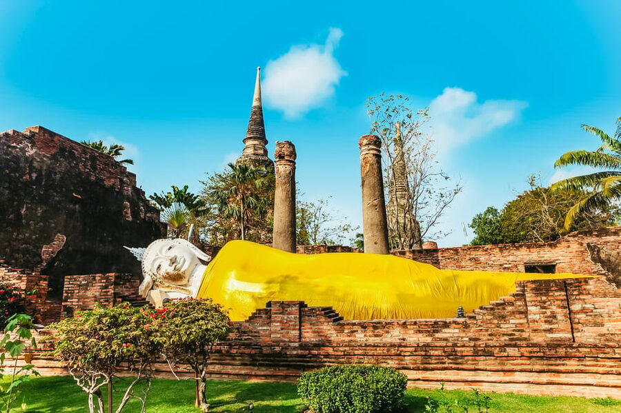 The Old Siam: Ayutthaya Temples Small Group Tour with Lunch - Wat Chaiwatthanaram and the Angkor influence