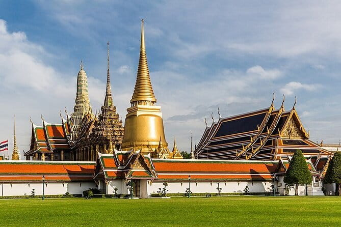 Three Temple Ayutthaya Tour with Scenic Boat Ride - Timing, pace, and group size