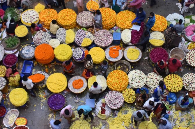 Tipu Palace + Koté Vishnu + Fort + KR Market + Jain Temple = Bengaluru Pété Walk - Why this Bengaluru Pété walk works