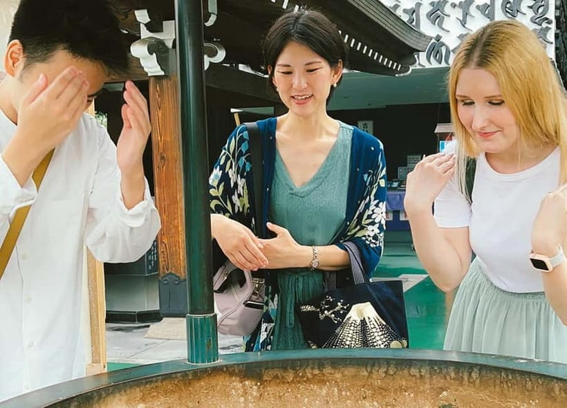 Tokyo: Buddhism and Shinto Temple Tour with a Real Local - Comparing Buddhist and Shinto customs
