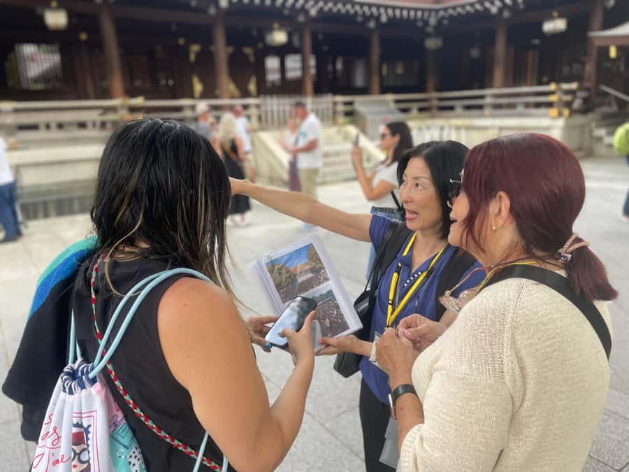 Tokyo: Harajuku Meiji Shrine Guided Tour-Discover Shinto - Why Meiji Jingu works so well for a first Shinto visit
