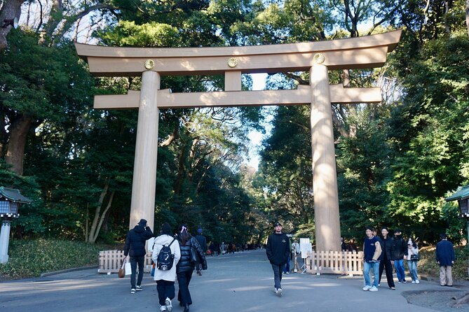 Tokyo: Harajuku Meiji Shrine to Shibuya Crossing Guided Tour - Key points at a glance