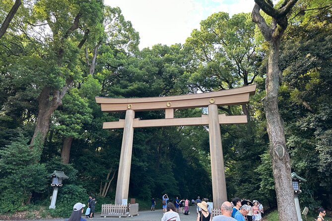 Tokyo Morning Tour: Asakusa, Meiji Shrine and Tsukiji Fish Market - What $157 gets you