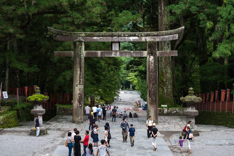 Tokyo Nikko Toshogu Shrine Iroha-zaka Lake Chuzenji Day Tour - What the long bus rides mean for you