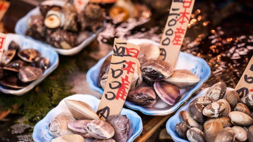 Tokyo’s Kitchen: Tsukiji Market Food & Culture Walk - Tasting sushi, tamagoyaki, and seasonal wagashi