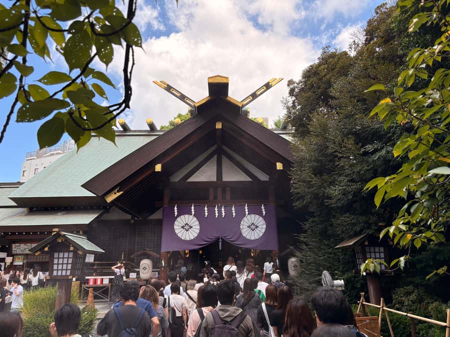 Tokyo: Visit 5 Shrines & Collect Goshuin on Private Tour - Five sacred stops, five sides of Tokyo