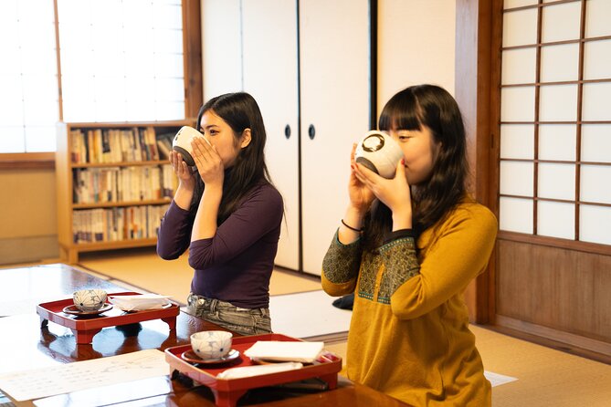 Tokyo Zen Meditation at Private Temple with Monk - Photos with the monk and inside the temple