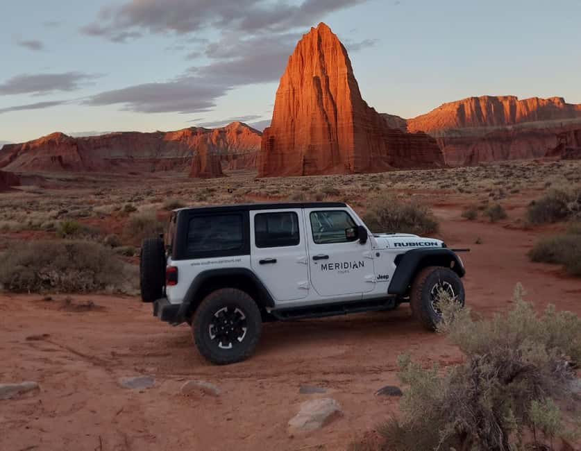 Torrey: Capitol Reef Temples of the Sun & Moon Private Tour - The remote road to Cathedral Valley