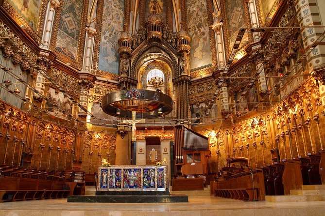 Transfer to Montserrat Monastery from Barcelona - Montserrat Museum and its one-hour visit