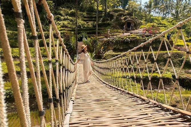 Ubud: Monkey Forest, Jungle Swing, Rice Terrace, and Water Temple - Celuk Village and Ubud market: optional shopping with a local angle